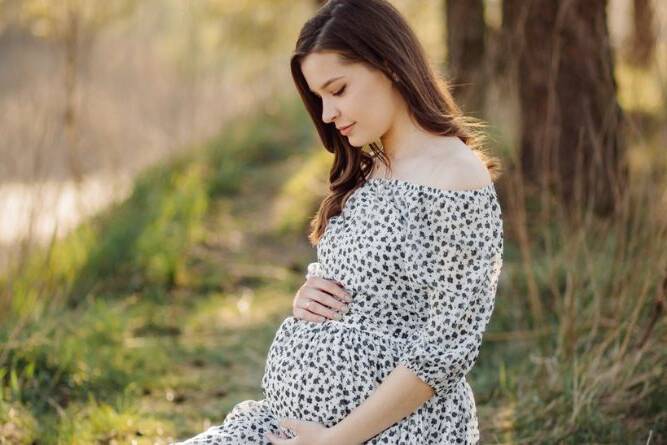 How to Transition Smoothly Into Different Seasons During Pregnancy?