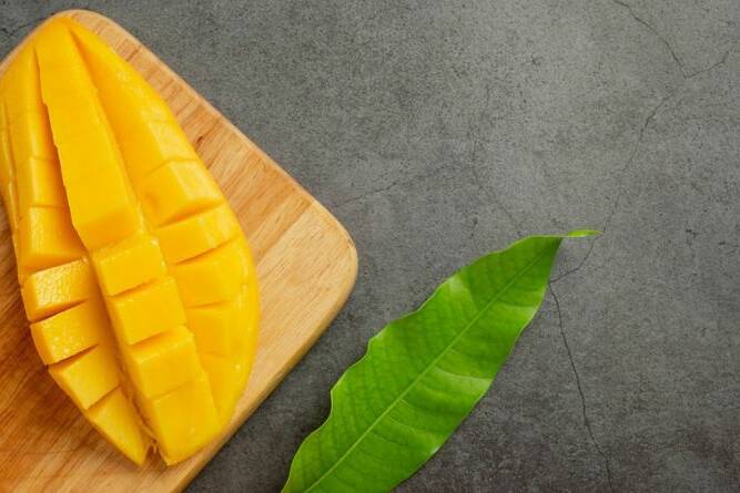 Your 101 Guide to Relish Mangoes This Season Dos, Don’ts, Benefits, and More