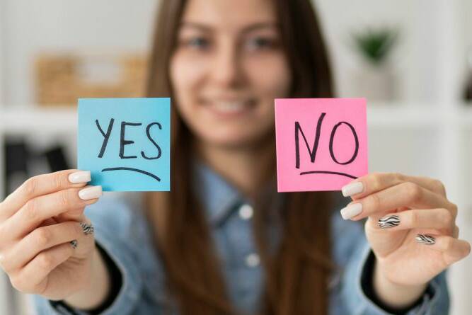 5 Signs You Are a People Pleaser and How To Change It