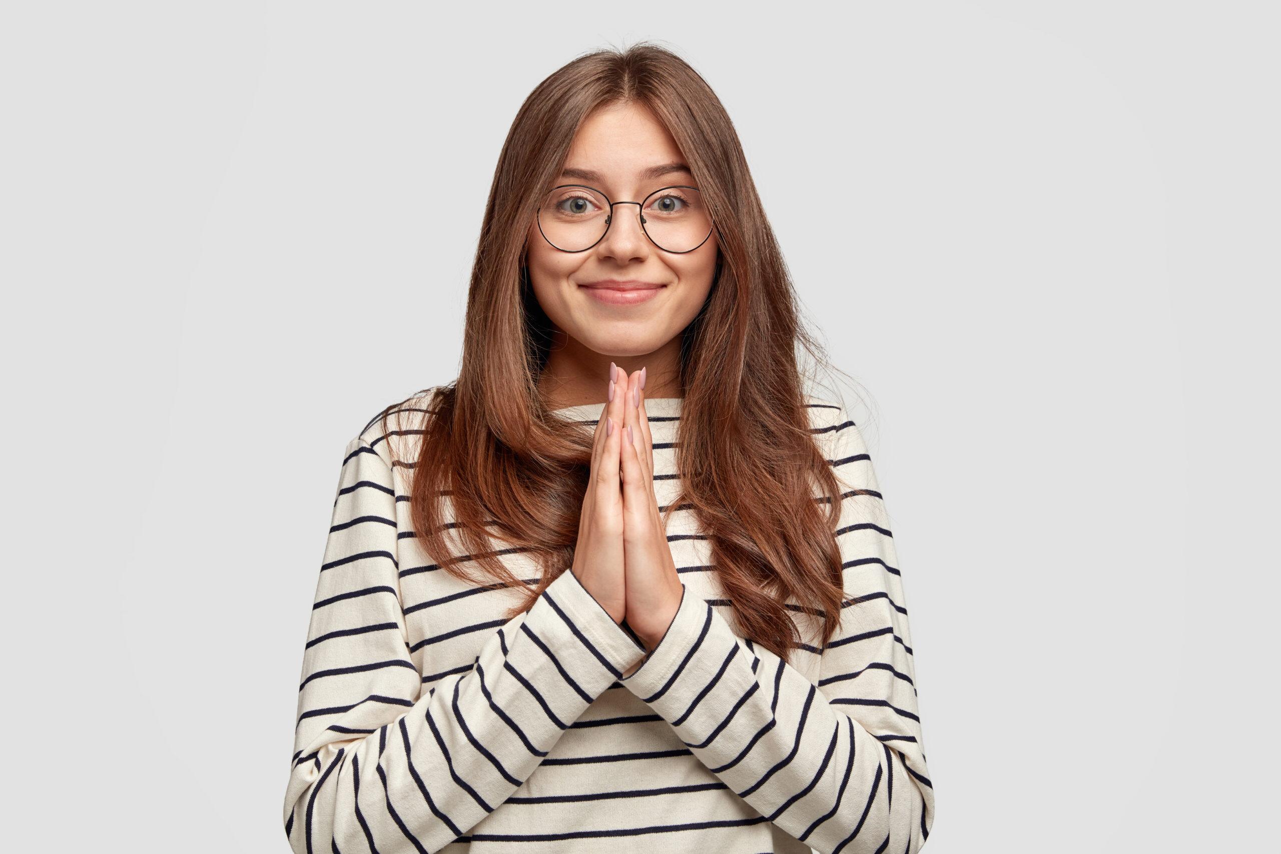 5 Signs You Are a People Pleaser and How To Change It
