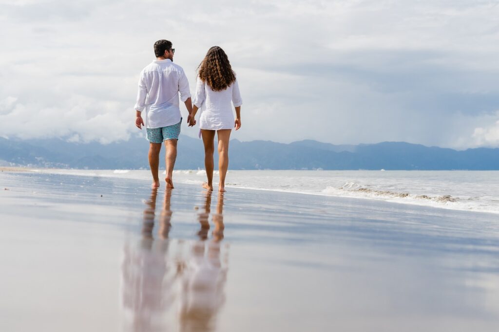 Want Deeper Connections? 3 Proven Ways to Cultivate Healthier Relationships with the Right Content