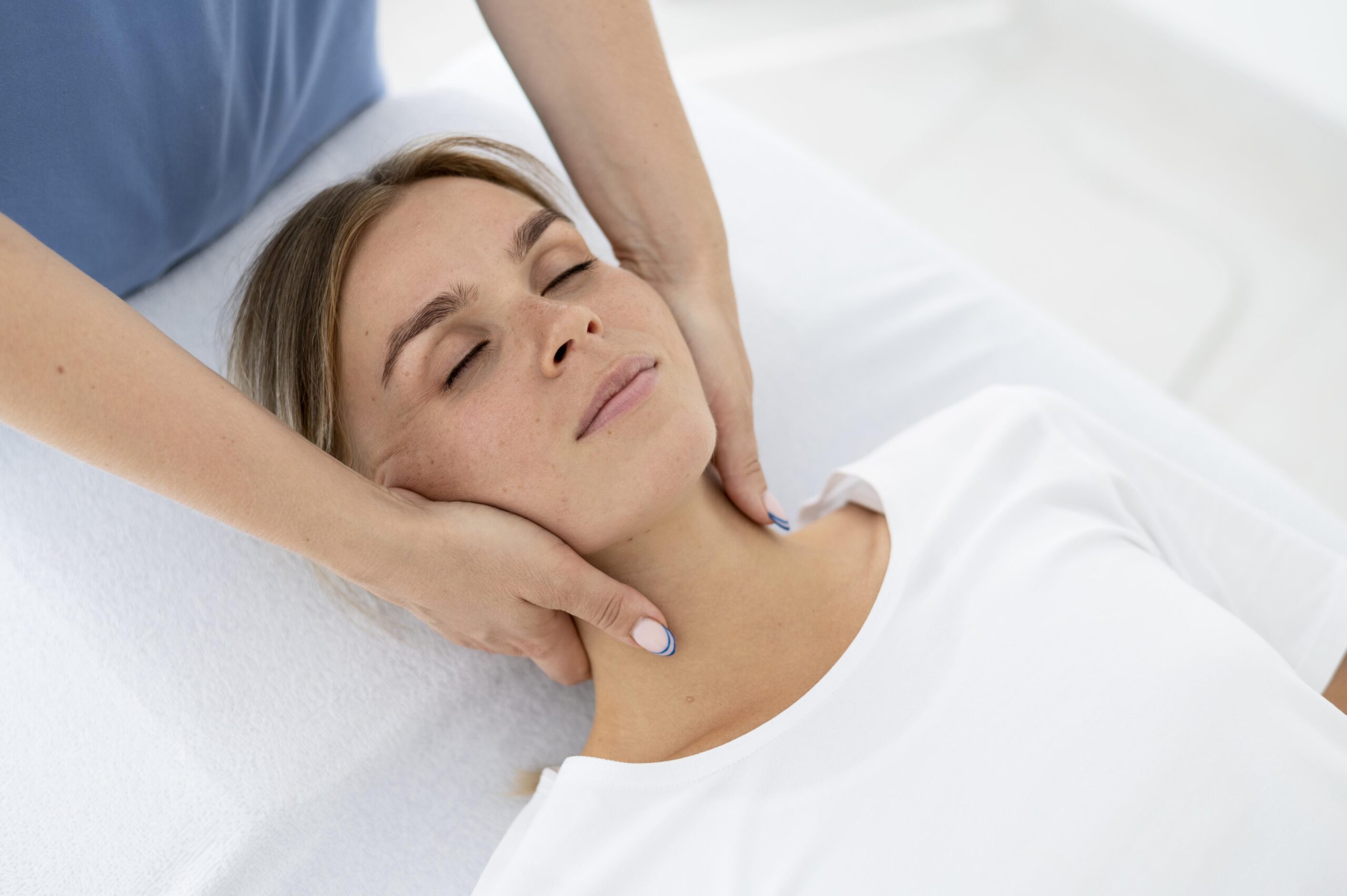 Lymphatic System 101: Why Your Body’s ‘Garbage Collector’ Deserves More Love (And How to Support It) Lymphatic massage