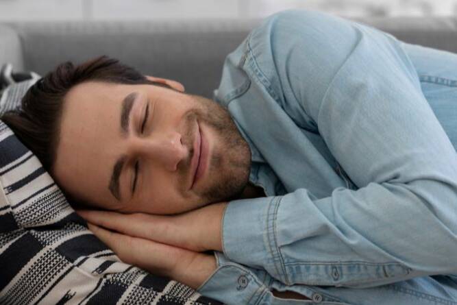 The Siesta Secret: Why the World’s Healthiest Cultures and Blue Zones Swear by Naps
