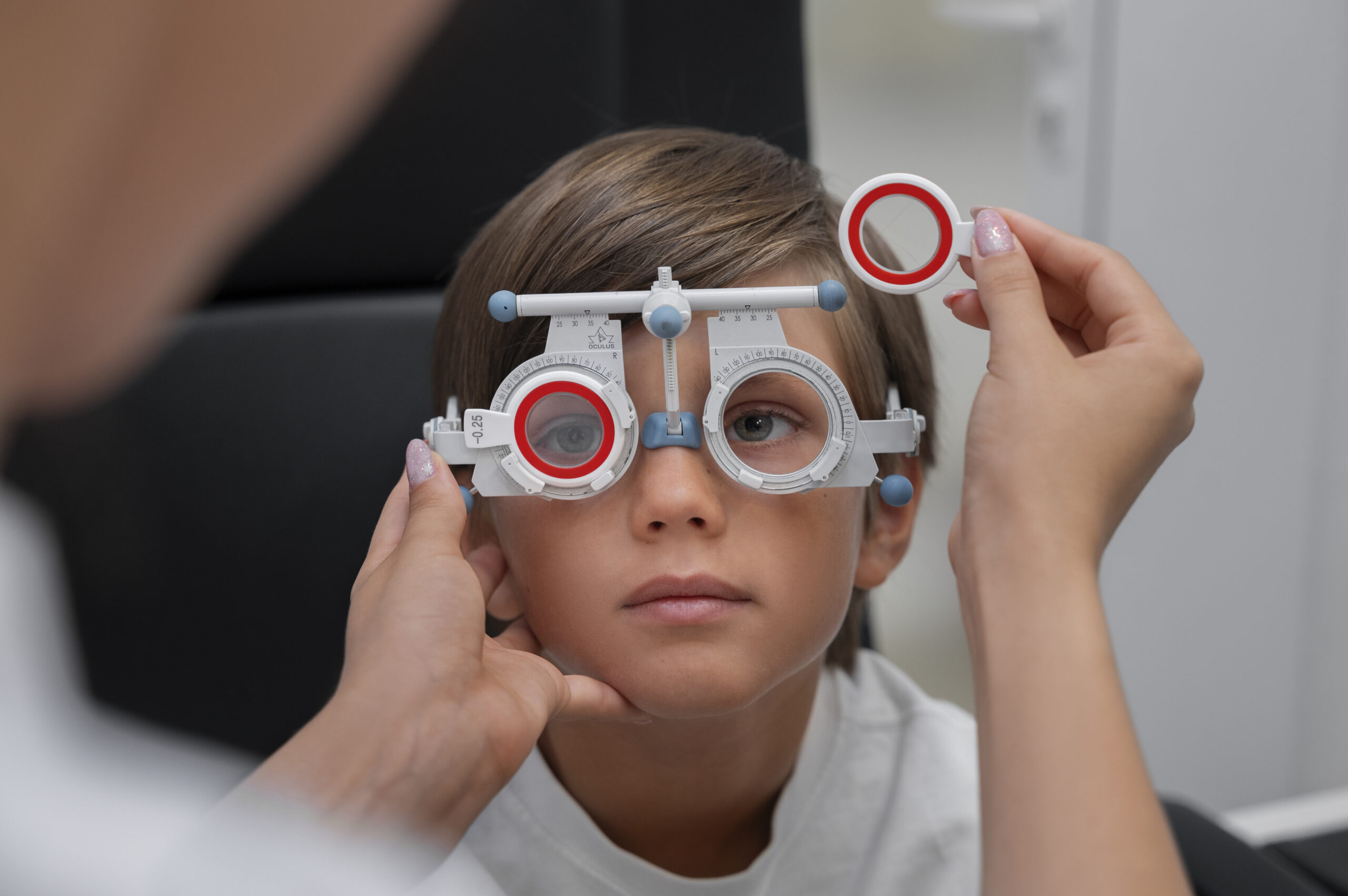 Screen Time vs. Your Child’s Vision: How to Find the Right Balance Without Resistance