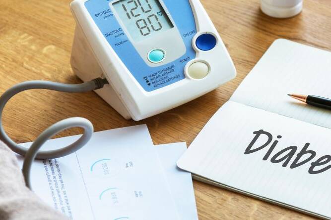 difference between type 1 and type 2 diabetes, type 1 vs type 2 diabetes, type 1 diabetes symptoms, type 2 diabetes symptoms, diabetes prevention, insulin resistance
