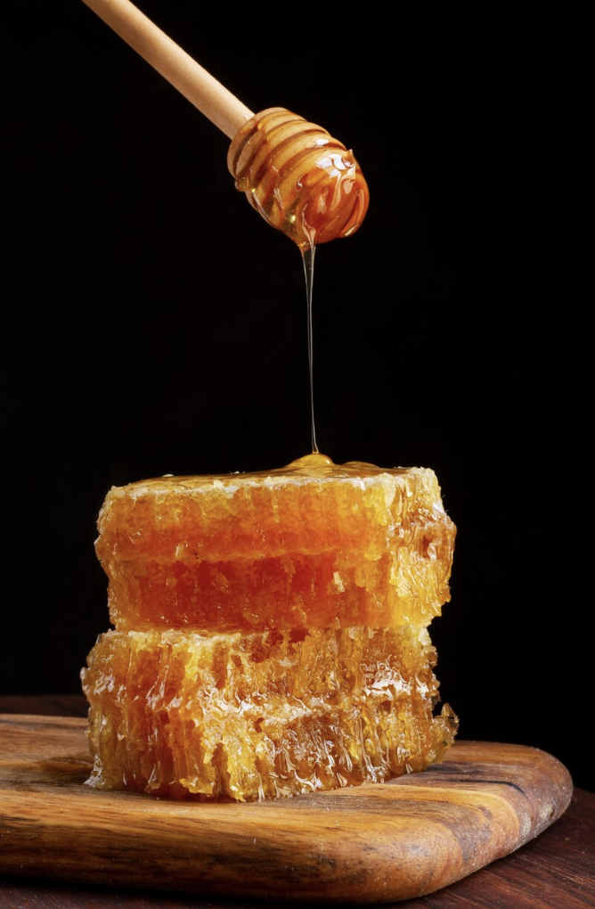 What Does Honey Contain? More Than Just Sugar — Nature’s Liquid Gold Explained