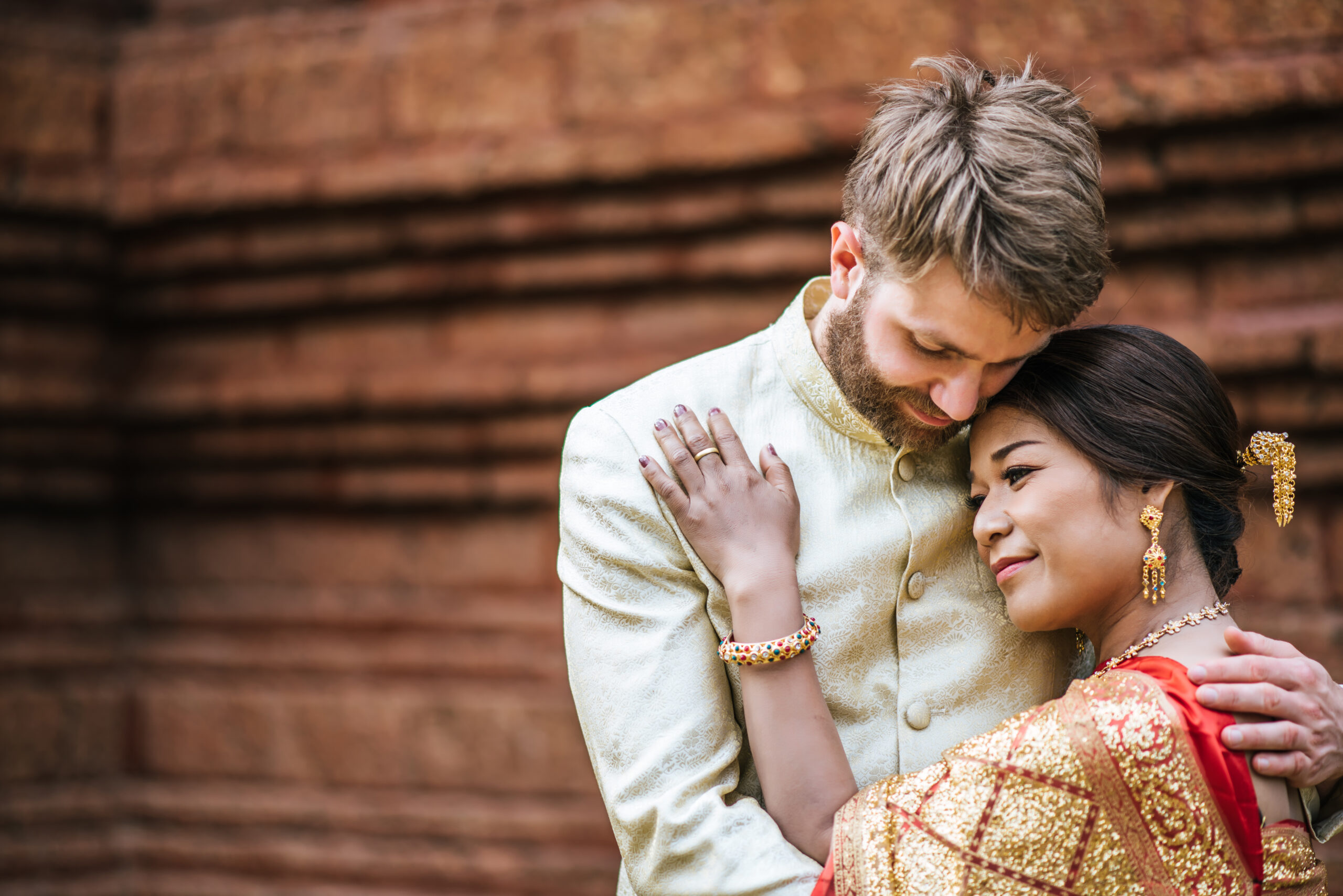 happy marriage life, marriage problem and solution, happy marriage tips, which family is a happy family, how my married life will be