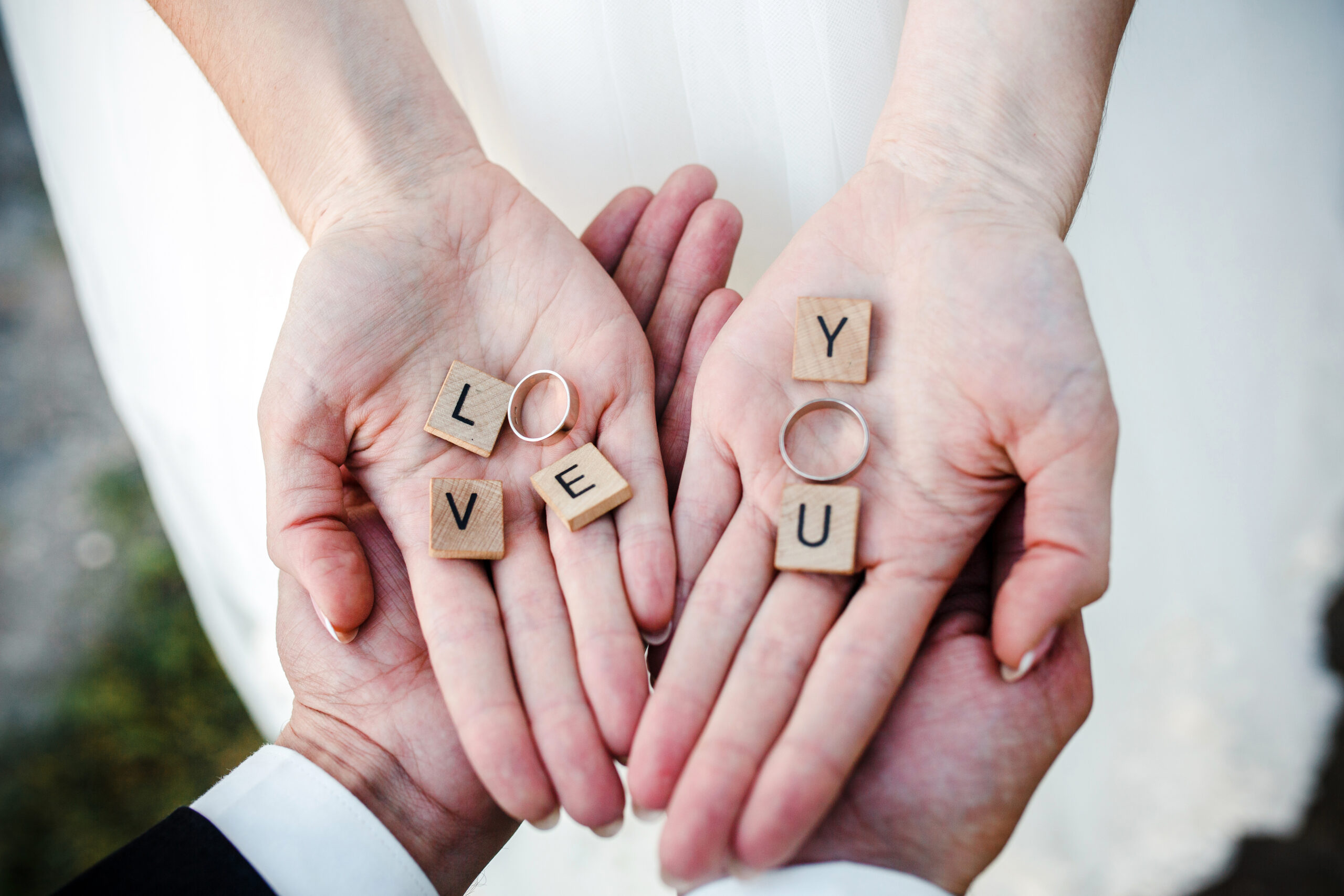 happy marriage life, marriage problem and solution, happy marriage tips, which family is a happy family, how my married life will be