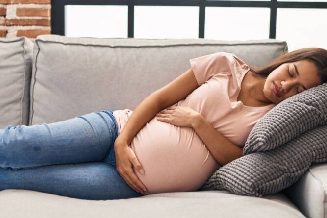 deal position to sleep, pregnancy sleeping positions, types of sleeping position